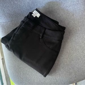 ✨10 for $10✨ Crown & Ivy New Jegging Pant Black